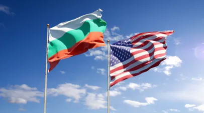 Graphic of Bulgarian and US flags besides one another